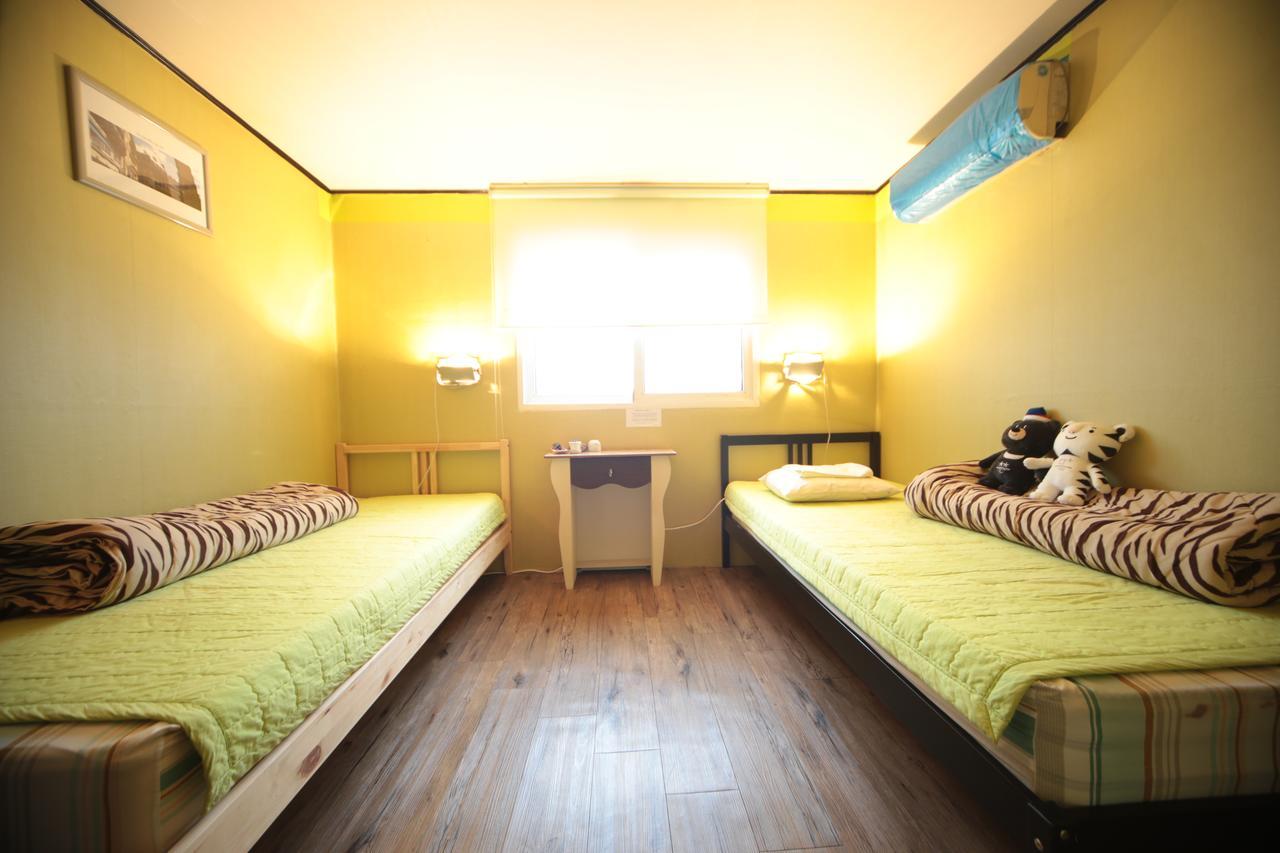 סיאול Comeinn Guesthouse Hongdae - Female Only מראה חיצוני תמונה